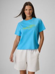 4F T-shirt boxy z nadrukiem damski - niebieski S. Niebieskie t-shirty damskie 4F, s, bez wzorów, z bawełny, bez kołnierzyka. Za 69.99 zł.