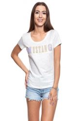 MUSTANG T SHIRT DAMSKI Alexia C Print 1009641 2064. Białe t-shirty damskie Mustang, s, bez wzorów, bez kołnierzyka. W wyprzedaży za 39.99 zł.