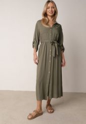 Zielona Bawełniana Sukienka Koszulowa z Paskiem i Regulowanymi Rękawami Sadevia. Zielone sukienki damskie Born2be, bez wzorów, z bawełny, biznesowe, bez ramiączek. Za 119.99 zł.