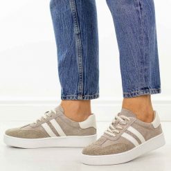 Beżowe skórzane półbuty damskie Filippo Dp7512/26. Brązowe półbuty damskie Filippo, na jesień, bez wzorów, z jeansu, bez obcasa, na płaskiej podeszwie, bez zapięcia. Za 239.00 zł.