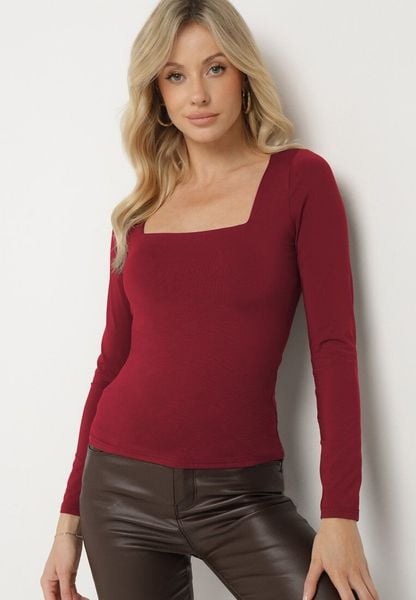 Bordowa Bluzka Alexusi. Czerwone bluzki damskie Born2be, l, bez wzorów, z dzianiny, eleganckie, bez kołnierzyka, bez ramiączek. Za 69.99 zł.
