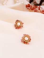 Pierres de Jade Pozłacane kolczyki-wkrętki z perłami i cytrynami rozmiar: onesize. Białe kolczyki damskie Pierres de Jade, z cytrynem, pozłacane. Za 39.99 zł.