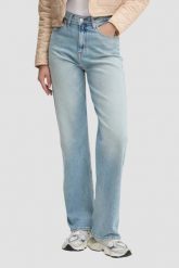 TOMMY JEANS Błękitne jeansy damskie. Niebieskie jeansy damskie Tommy Jeans. W wyprzedaży za 261.99 zł.