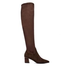 Kozaki Lasocki. Brązowe kozaki damskie Lasocki, bez obcasa, na słupku, bez zapięcia. Za 299.99 zł.