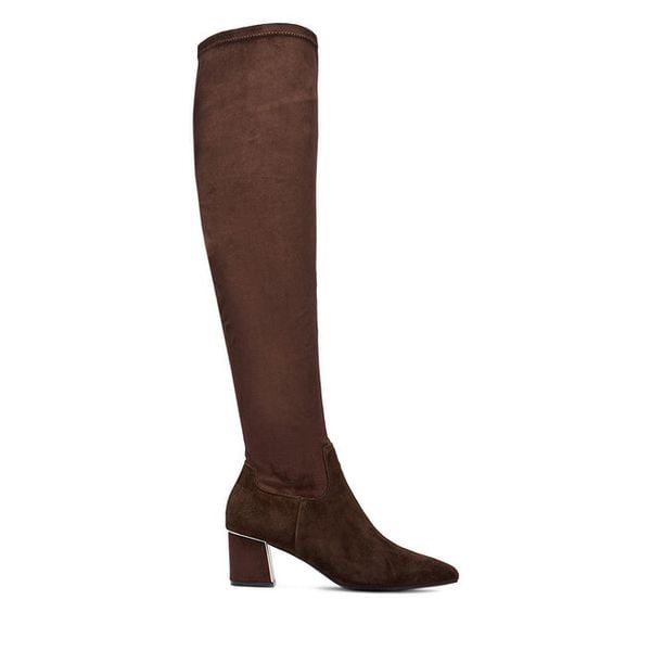 Kozaki Lasocki. Brązowe kozaki damskie Lasocki, bez obcasa, na słupku, bez zapięcia. Za 299.99 zł.