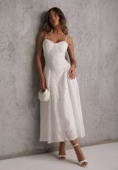 Biała Bawełniana Sukienka Ażurowa o Rozkloszowanym Fasonie na Ramiączkach Samesi. Białe sukienki damskie Renee, w ażurowe wzory, z bawełny, eleganckie, bez ramiączek. Za 179.99 zł.