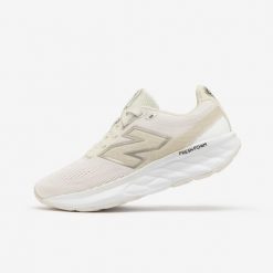 Buty do biegania damskie New Balance Fresh Foam 520 V9. Białe obuwie sportowe damskie New Balance, bez zapięcia, do biegania. W wyprzedaży za 259.99 zł.