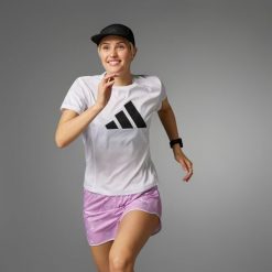 Koszulka Run It. Białe bluzki damskie Adidas, xs, bez wzorów, z materiału, sportowe, bez kołnierzyka, bez ramiączek. Za 139.00 zł.