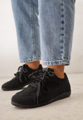 Czarne Sneakersy Ozdobione Przeszyciami i Podwójnym Sznurowaniem Coraera. Czarne obuwie sportowe damskie Born2be, z jeansu, bez zapięcia. Za 79.99 zł.