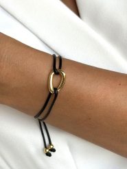 Les Favorites Pozłacana bransoletka z elementem ozdobnym rozmiar: onesize. Czarne bransoletki damskie Les Favorites, pozłacane. Za 157.35 zł.
