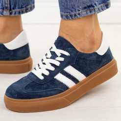 Granatowe skórzane półbuty damskie Cambell 07354. Niebieskie półbuty damskie Cambell, na jesień, w ażurowe wzory, z jeansu, bez obcasa, na płaskiej podeszwie, bez zapięcia. Za 239.00 zł.