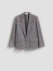 Marynarka z dodatkiem wiskozy - jasnoszary. Szare marynarki i żakiety damskie Reserved, l, bez wzorów, z dzianiny. Za 159.99 zł.