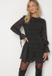 Czarna Rozkloszowana Sukienka Vices z Bufiastymi Rękawami w Kropki Eriane. Czarne sukienki damskie Born2be, bez wzorów, eleganckie, bez ramiączek. Za 109.99 zł.