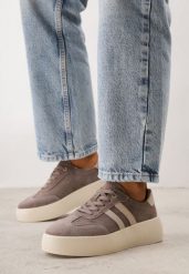 Brązowe Sneakersy Retro Tenisówki na Platformie z Zamszu Naturalnego Noanela. Brązowe trampki damskie Renee, bez wzorów, z jeansu, bez zapięcia. Za 199.99 zł.