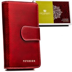 Pionowy portfel damski z lakierowanej skóry naturalnej w czerwonym kolorze - Peterson. Czerwone portfele damskie Peterson, bez wzorów, ze skóry. Za 139.99 zł.