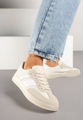 Beżowe Sneakersy Typu Tenisówki z Ozdobnymi Paskami Amodelle. Brązowe obuwie sportowe damskie Born2be, bez wzorów, z jeansu, bez zapięcia. Za 84.99 zł.