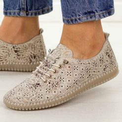 Multi ażurowe skórzane półbuty damskie Filippo Dp7532/26. Brązowe półbuty damskie Filippo, na jesień, w ażurowe wzory, z jeansu, z okrągłym noskiem, bez obcasa, na płaskiej podeszwie, bez zapięcia. Za 219.00 zł.