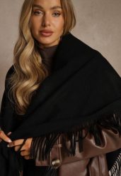Czarny Bawełniano-Wiskozowy Szalik w Kształcie Trójkąta z Frędzlami Vetisara. Czarne szaliki damskie Renee, bez wzorów, z bawełny. Za 39.99 zł.