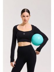 Onamaste Koszulka sportowa "Bluma" w kolorze czarnym rozmiar: S/M. Czarne koszulki sportowe damskie Onamaste, m, bez wzorów, z materiału, bez ramiączek, outdoorowe. Za 113.63 zł.
