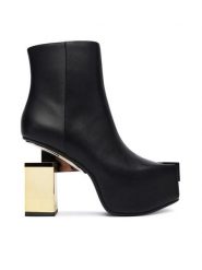 United Nude Botki Cubist Bootie 109430116 Czarny. Czarne botki damskie United Nude, ze skóry, bez obcasa, na słupku, bez zapięcia. Za 1,749.00 zł.