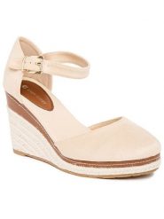 Foreverfolie Sandały w kolorze beżowym na koturnie rozmiar: 39. Brązowe sandały damskie Foreverfolie, bez wzorów, bez obcasa, na koturnie, bez zapięcia. Za 113.99 zł.