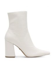 Nine West Botki SAAMEN SJ1453-1 Biały. Białe botki damskie Nine West, z syntetyku, bez obcasa, na słupku, bez zapięcia. Za 259.99 zł.