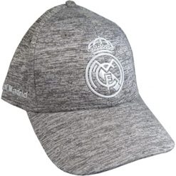 Czapka z daszkiem Real Madryt damska. Czapki z daszkiem damskie REAL MADRID, bez wzorów. Za 109.90 zł.