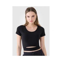T-shirt crop top gładki damski 4F 4FRSS25TTSHF2695. Czarne t-shirty damskie 4F, bez wzorów, z bawełny, bez kołnierzyka. Za 34.99 zł.