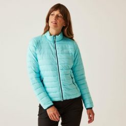 Hillpack II damska kurtka ocieplana. Niebieskie kurtki damskie Regatta, bez wzorów, z puchu, bez kaptura. W wyprzedaży za 159.99 zł.