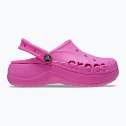 Klapki Crocs Baya Platform Clog. Czerwone klapki damskie Crocs, bez wzorów, bez obcasa, bez zapięcia. Za 229.99 zł.