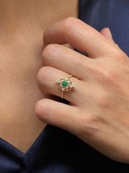 DIA DIAMONDS Pozłacany pierścionek z diamentami i szmaragdem rozmiar: 58. Zielone pierścionki damskie DIA DIAMONDS, z diamentem, pozłacane. Za 345.02 zł.