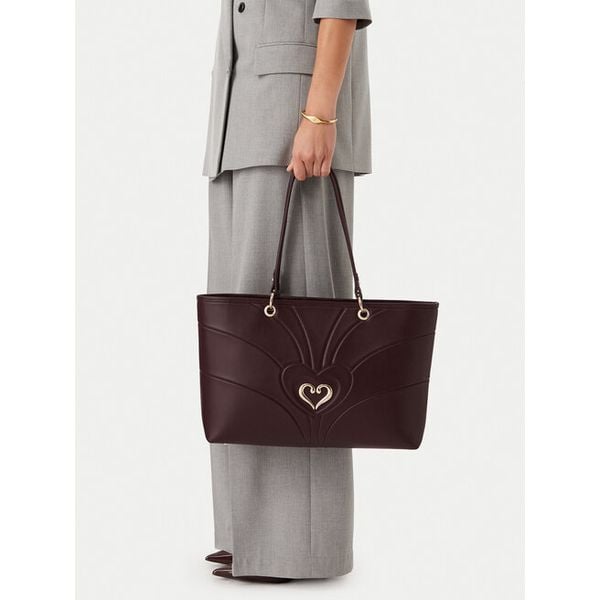 Torebka Eva Minge. Czerwone shopper bag Eva Minge, bez wzorów, bez dodatków. Za 299.99 zł.