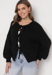 Czarny Kardigan Oversize z Wełną Zdobiony Kokardkami Eleathalie. Czarne kardigany damskie Born2be, z aplikacjami, z jeansu. Za 139.99 zł.