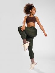Damskie legginsy bezszwowe Hummel Shaping. Zielone legginsy damskie Hummel, s, bez wzorów, z dzianiny. Za 131.00 zł.