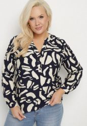 Granatowa Koszula z Wiskozą Zdobiona Geometrycznym Wzorem Melivis. Niebieskie koszule damskie Born2be, plus size, z aplikacjami, z jeansu, eleganckie, bez kołnierzyka, plus size, bez ramiączek. Za 69.99 zł.