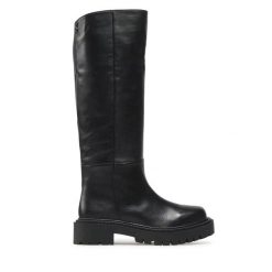 Kozaki Simple. Czarne kozaki damskie Simple, bez obcasa, na płaskiej podeszwie, bez zapięcia. Za 639.00 zł.