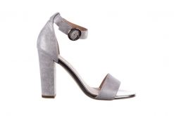 Sandały Bayla-056 8024-1089 Srebrny, Skóra naturalna - 37. Szare sandały damskie Bayla, bez wzorów, z nubiku, bez obcasa, na słupku, bez zapięcia. W wyprzedaży za 134.10 zł.