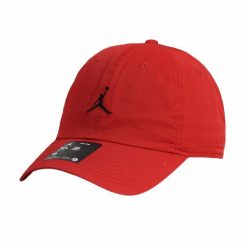 Czapka z daszkiem Air Jordan Jumpman Club Cap Czerwona FD5185-687. Czerwone czapki z daszkiem damskie Jordan, bez wzorów. Za 129.99 zł.
