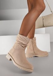 Ciemnobeżowe Marszczone Botki do Kostki z Imitacji Zamszu Espinea. Brązowe botki damskie Born2be, z jeansu, biznesowe, bez obcasa, na płaskiej podeszwie, bez zapięcia. Za 79.99 zł.