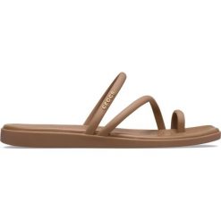 Klapki damskie Crocs Miami Toe Loop Sandal. Brązowe klapki damskie Crocs, bez wzorów, bez obcasa, bez zapięcia. Za 200.65 zł.