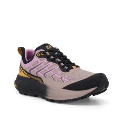 Buty damskie TREZETA Sekai W's z membraną WP. Czerwone obuwie trekkingowe damskie Trezeta, z materiału, bez zapięcia. Za 599.90 zł.