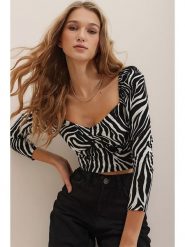 Happiness Istanbul Bluzka w kolorze czarnym rozmiar: L. Czarne bluzki damskie Happiness Istanbul, l, bez wzorów, bez kołnierzyka, bez ramiączek. Za 82.64 zł.