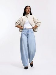 Jeansy barrel leg - niebieski. Niebieskie jeansy damskie Reserved. Za 139.99 zł.