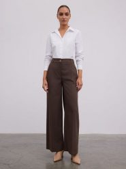 BGN Spodnie w kolorze brązowym rozmiar: 38. Brązowe spodnie materiałowe damskie BGN, bez wzorów, z materiału. Za 135.49 zł.