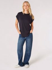 Apricot Koszulka w kolorze czarnym rozmiar: XS. Czarne bluzki damskie Apricot, xs, bez wzorów, bez kołnierzyka, bez ramiączek. Za 60.99 zł.