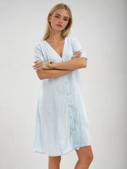 Monki Sukienka w kolorze błękitnym rozmiar: S. Niebieskie sukienki damskie Monki, bez wzorów, z wiskozy, bez ramiączek. Za 41.79 zł.