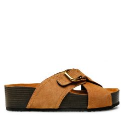 Klapki GINO ROSSI. Brązowe klapki damskie Gino Rossi, bez wzorów, bez obcasa, bez zapięcia. Za 299.99 zł.