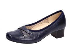 Granatowe Polskie czółenka damskie Gregors 567. Niebieskie czółenka damskie GREGORS, z aplikacjami, ze skóry, z okrągłym noskiem, bez obcasa, na obcasie. Za 379.00 zł.