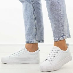 Białe trampki damskie American Club Lh114. Białe trampki damskie American CLUB, bez wzorów, z jeansu, bez zapięcia. Za 99.00 zł.