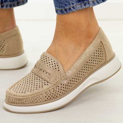 Złote ażurowe mokasyny damskie Sergio Leone Mk098H. Żółte mokasyny damskie Sergio Leone, na lato, z jeansu, z okrągłym noskiem, bez obcasa. Za 149.00 zł.